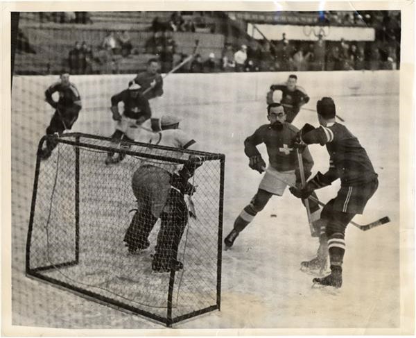 Ice Hockey at the 1936 Winter Olympics (4 photos)