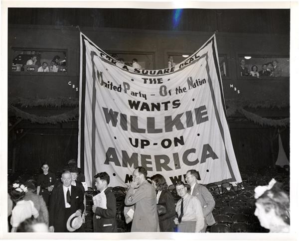 - Republican National Conventions 1932-1992 (250+ images)