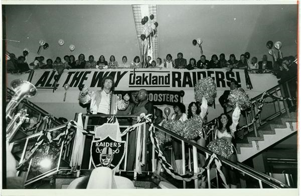 - Superb SF Examiner Prints of the Oakland Raiders of 1980-82 (40 photos)