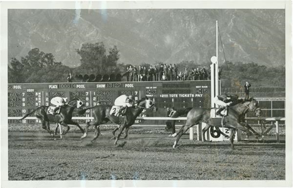 Horse Racing - Seabiscuit Beat by Rosemont in the World’s Richest Race (1937)