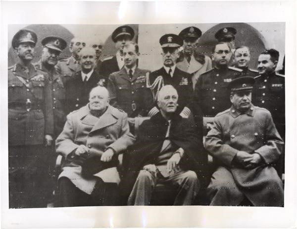 - FDR and Churchill at the Yalta Conference (9 photos)