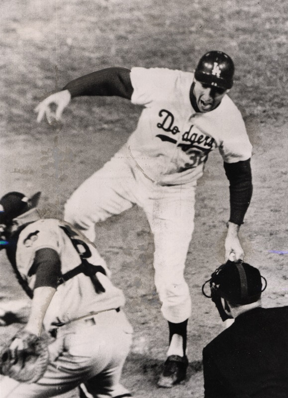 Sandy Koufax's 1963 Game-Worn Jersey Sells For $429,000!