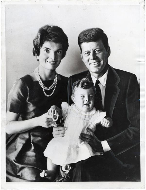 - Camelot: The JFK and Jackie Kennedy Collection (8 photos)