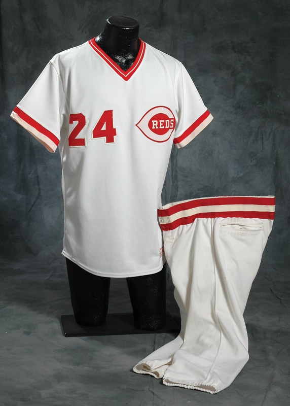 - Tony Perez 1986 Cincinnatti Reds Complete Game Used Home Uniform