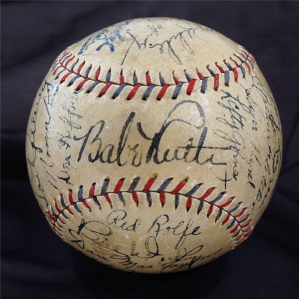 Baseball Autographs - 1933 New York Yankees Team Signed Baseball