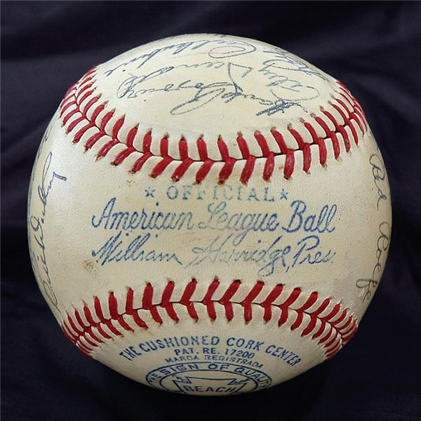 NY Yankees, Giants & Mets - 1942 New York Yankees A.L. Champions Team Signed Baseball