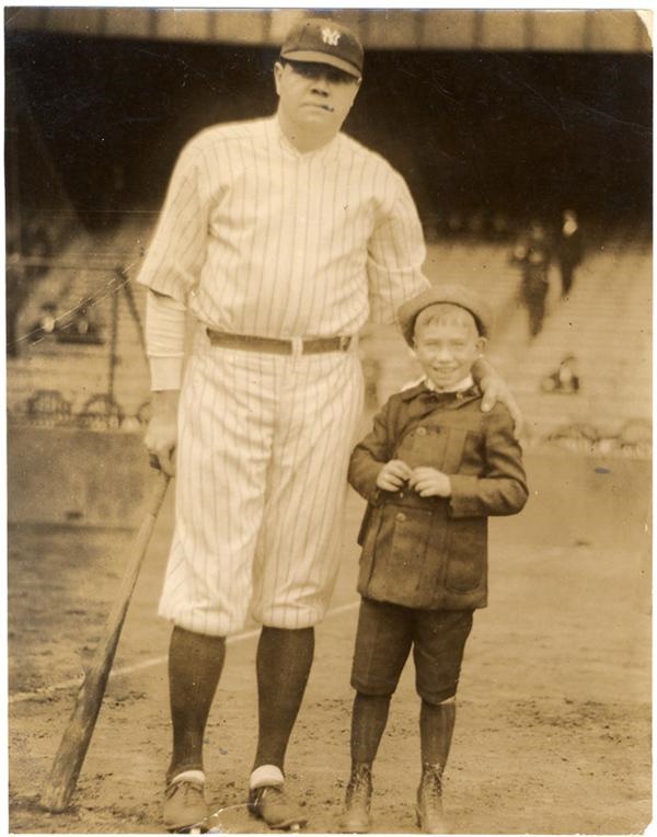 - 1926 Babe Ruth with Young Fan Photo