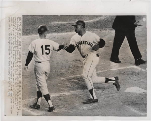 - 1965 Willie Mays Crossing Plate Wirephoto: