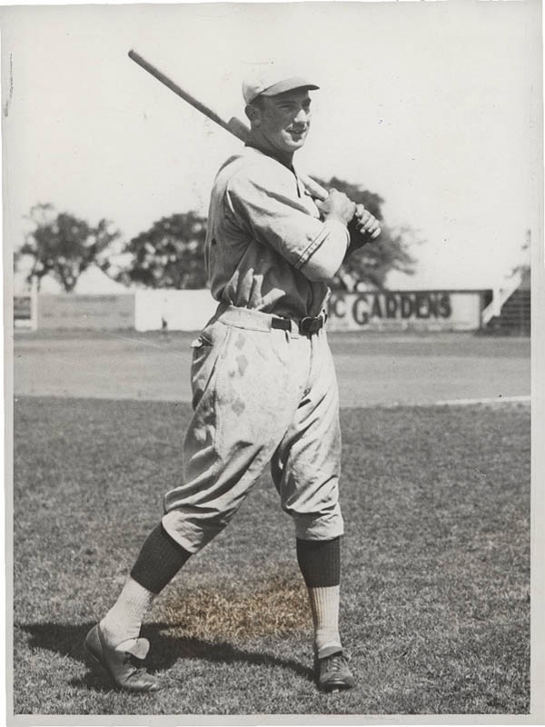 - 1930 Harry Rosenberg Jewish Player Baseball Photos (2)