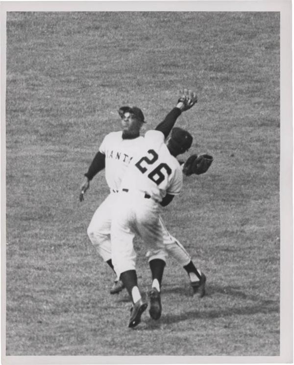 - 1963 Willie Mays Baseball Photo