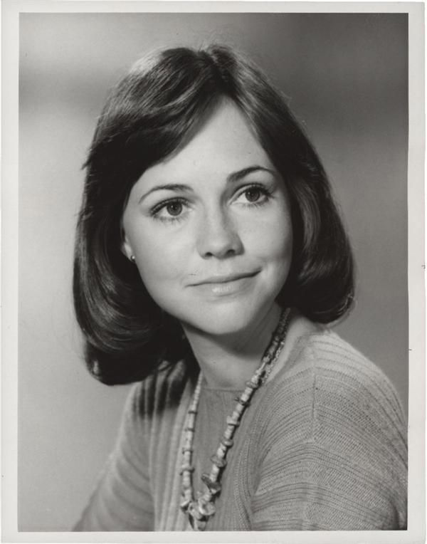 Rock And Pop Culture - Actress Sally Field Photographs (55)