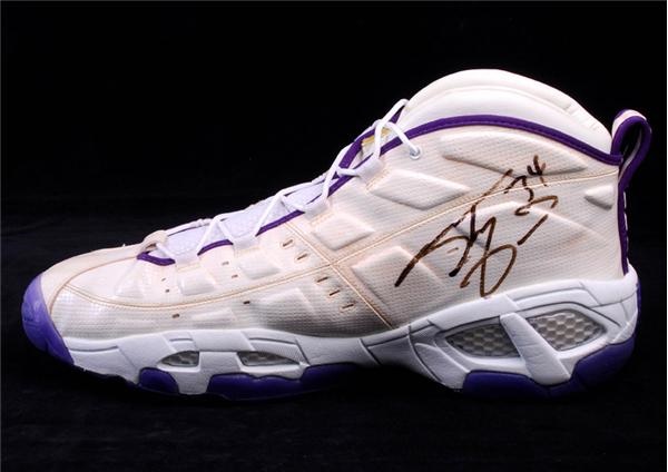 - Shaq Signed Size 22 Basketball Shoe