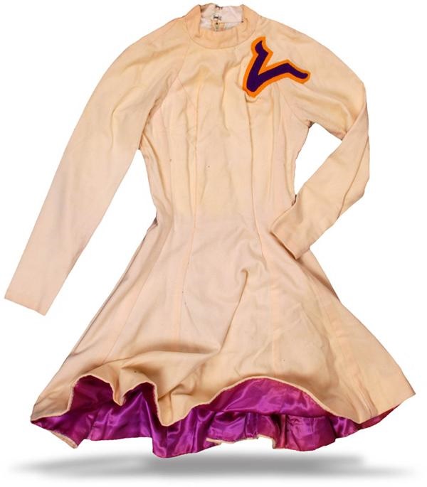 - 1961-63 Minnesota Vikings Cheerleader's Uniform