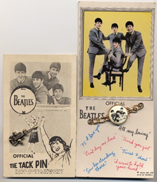 The Beatles - 1964 The Beatles Carded Jewelry (2)