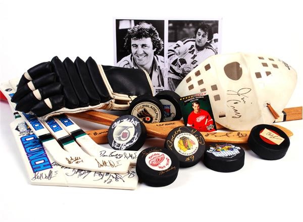 - Hockey Signed Memorabilia Collection (16)