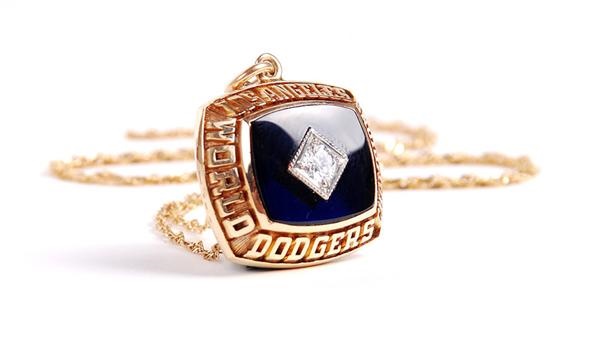 1981 Los Angeles Dodger World Series Pendant