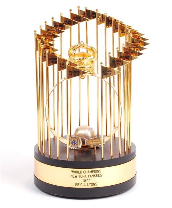 NY Yankees, Giants & Mets - 1977 New York Yankees World Series Trophy (12'')