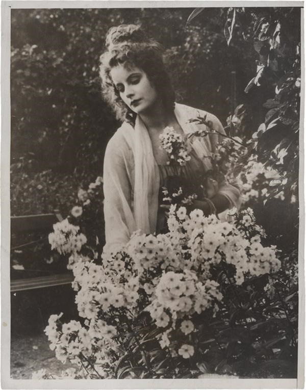 - Greta Garbo circa 1924