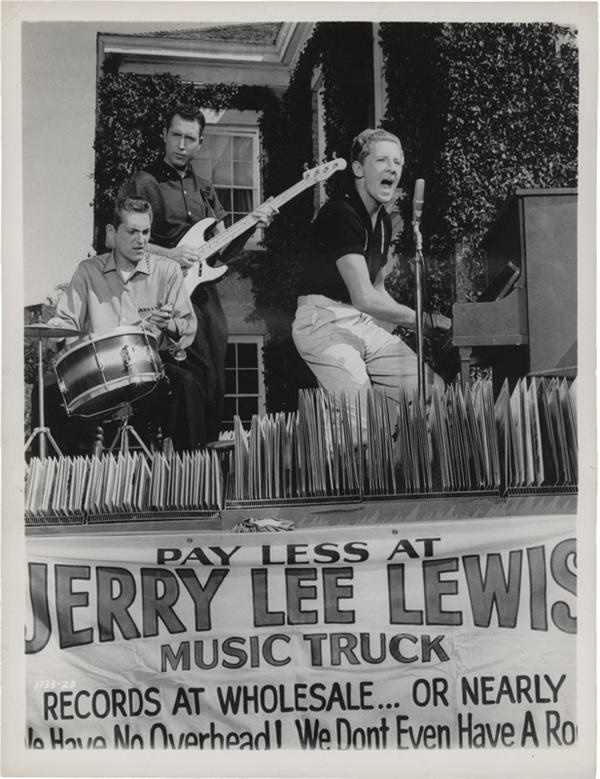 Jerry Lee Lewis Sells his own Records (1958)