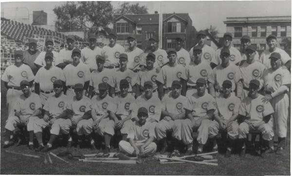Memorabilia Baseball Photographs - Singles - Chicago Cubs NL Champions Oversized Team Photo (1945)