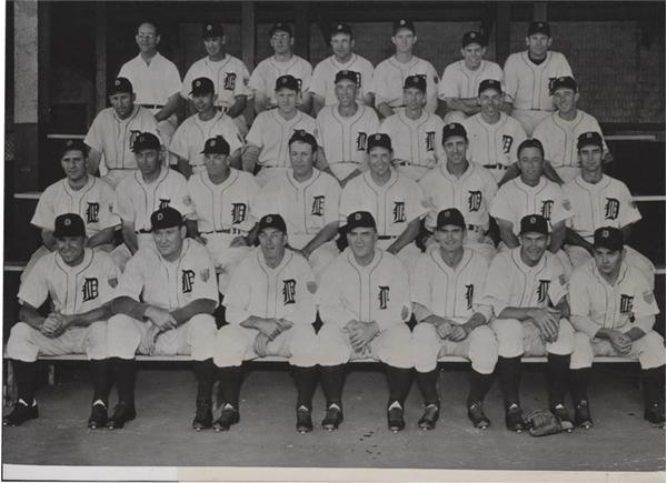 Memorabilia Baseball Photographs - Singles - Detroit Tigers Championship Team Photo (1945)