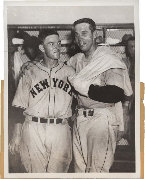 Memorabilia Baseball Photographs - Singles - Mel Ott and Bill Terry of the Giants (1933)