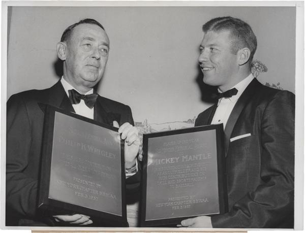 Memorabilia Baseball Photographs - Singles - Mickey Mantle Receives An Award (1957)