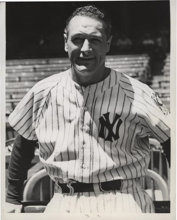 Memorabilia Baseball Photographs - Singles - Lou Gehrig (1939)