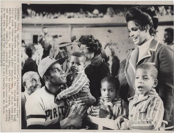 Memorabilia Baseball Photographs - Singles - Roberto Clemente Night (1971)