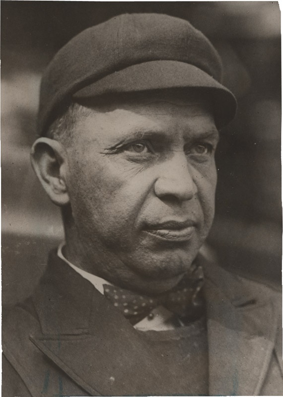 Memorabilia Baseball Photographs - Singles - Umpire Bill Klem (1929)