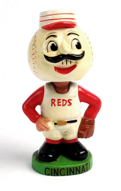 - 1962 Cincinnati Reds Round Green Base Mascot Head Bobbin' Head