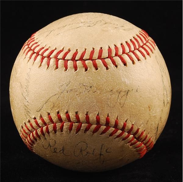 Baseball Autographs - 1942 New York Yankee Team Signed Baseball