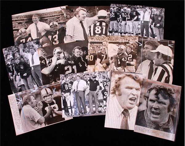 Football - Football Coach John Madden Photographs (31)