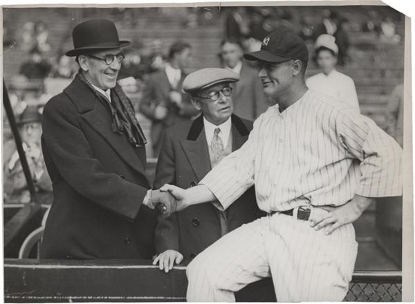 - 1932 World Series Photograph of Lou Gehrig Meeting James Corbett