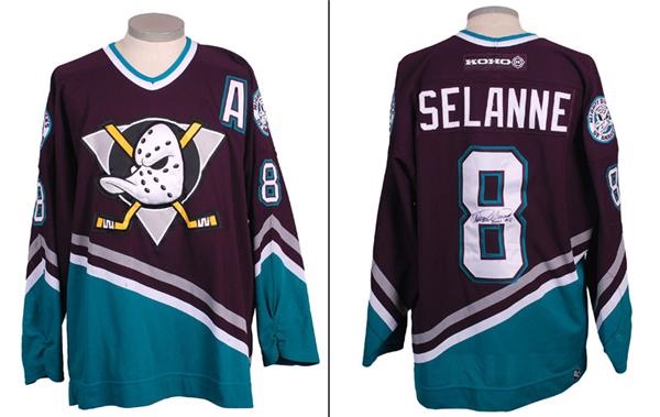 - 2000-01 Teemu Selanne Mighty Ducks of Anaheim Game Worn Jersey