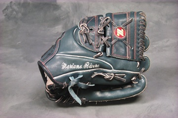 2000 Mariano Rivera Game Worn Glove