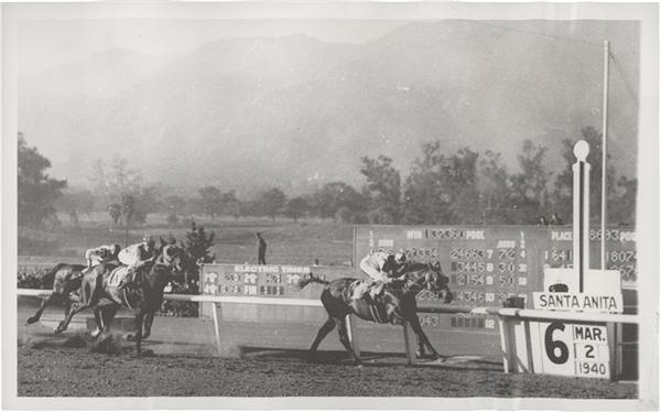 Seabiscuit Wins $100,000 Handicap Photo (1940)