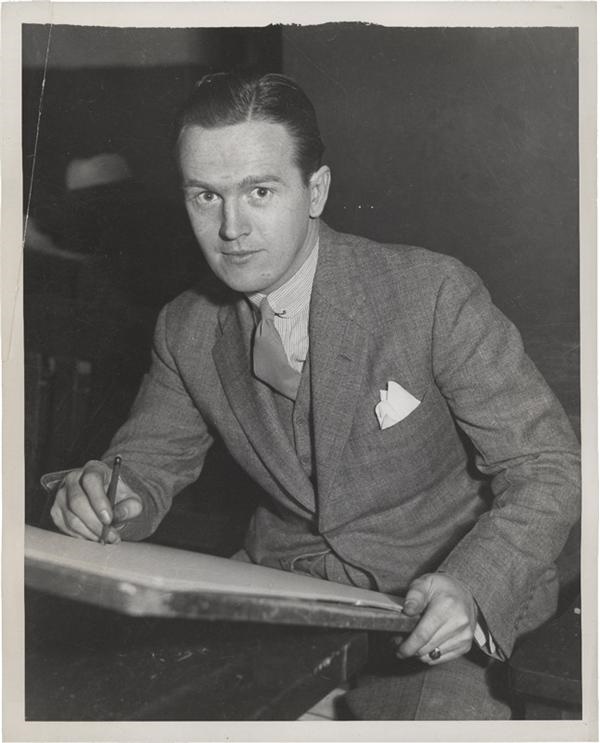 Rock And Pop Culture - Flash Gordon Cartoonist Alex Raymond Photo (1940)