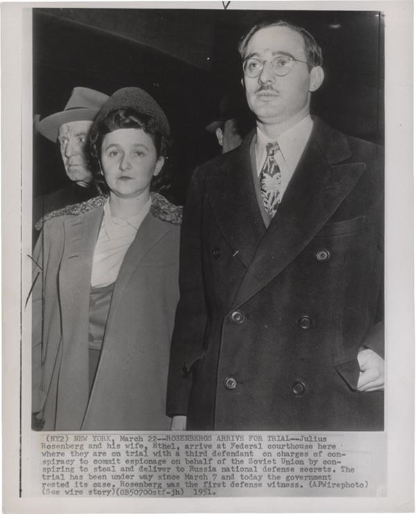 Amazing Julius and Ethel Rosenberg Spy Wire Photo (1951)