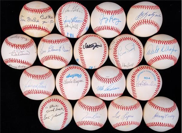 Baseball Autographs - Boston Red Sox Greats Signed Baseball Collection (17)