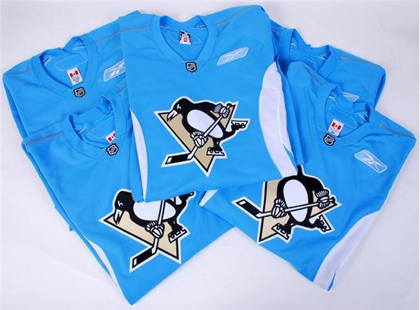 Game Used Hockey - 2005-06 Pittsburgh Penguins Practice Jerseys (5)