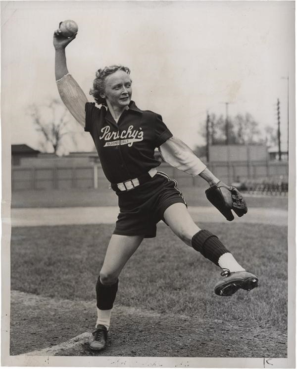 1940's National Girls Baseball League Wilda Mae Turner Photos (4)