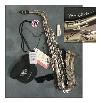 - Bill Clinton Al Gore Fleetwood Mac Signed Saxophone (8)