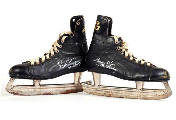 - Gordie Howe Pro Model Signed Pair of Skates