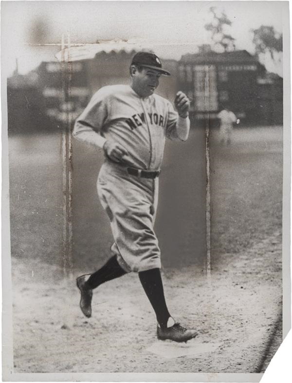 - Babe Ruth Hits #700 Original Wire Photo (1934)