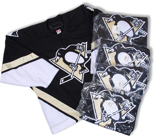 - 2005-06 Pittsburgh Penguins Game Model Jerseys (5)