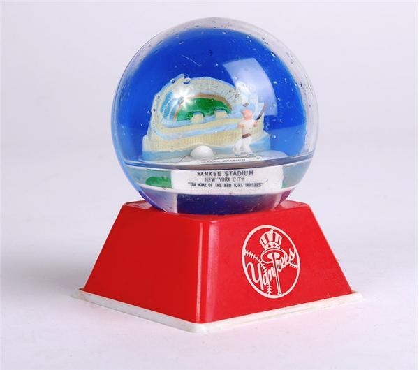 Ernie Davis - 1971 Yankee Stadium Water Globe