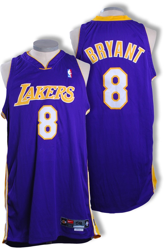 - 2000-01 Kobe Bryant Los Angeles Lakers Game Worn Jersey