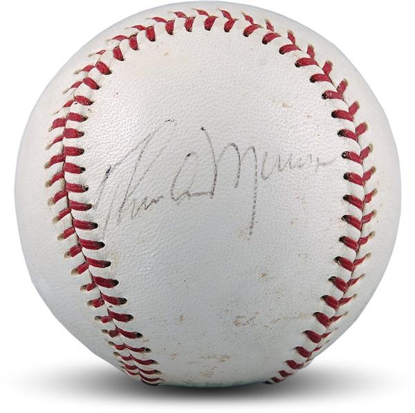 Baseball Autographs - Thurman Munson Single Signed Baseball
