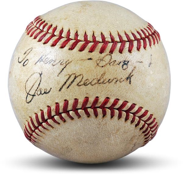 Baseball Autographs - Joe Medwick Signed Baseball